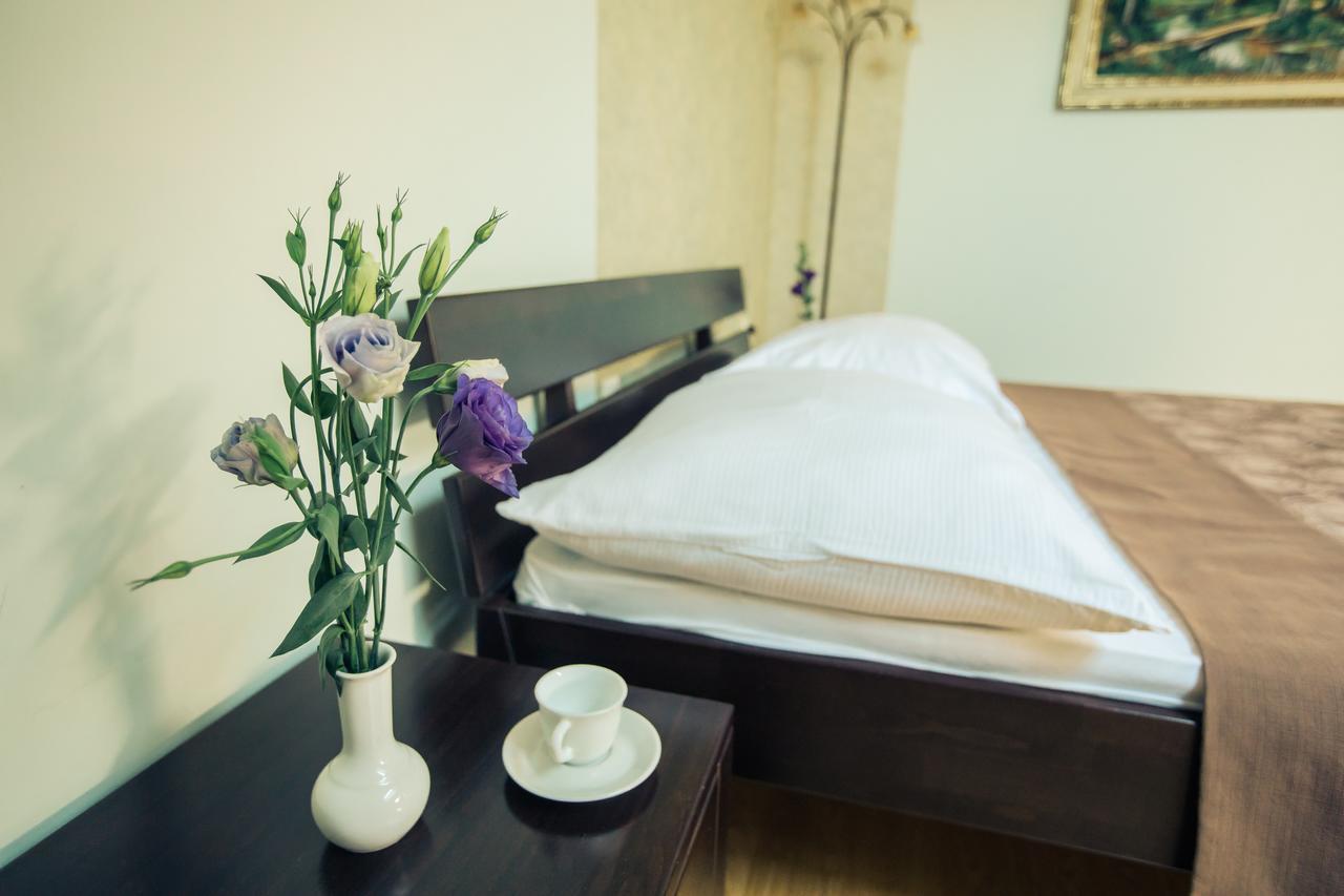 Premiere Hotel Khust Εξωτερικό φωτογραφία